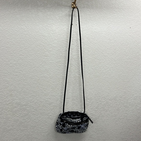 Vera Bradley Quilted Floral Crossbody With RFID Card Protection - Picture 5 of 9